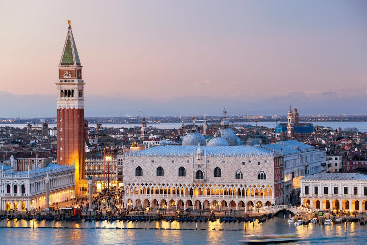 San Polo Near Rialto Fish Market Venecia